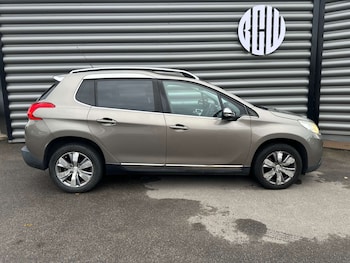 Used Peugeot 2008 2015 for sale - 76369455: Photo