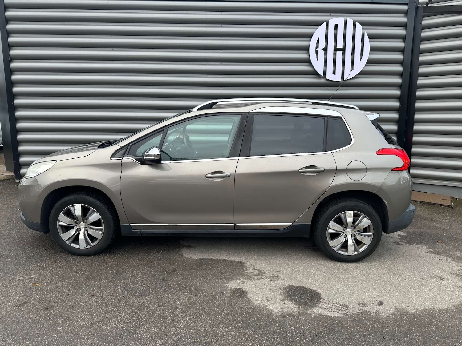 Used Peugeot 2008 2015 for sale - 76369455: Photo 8
