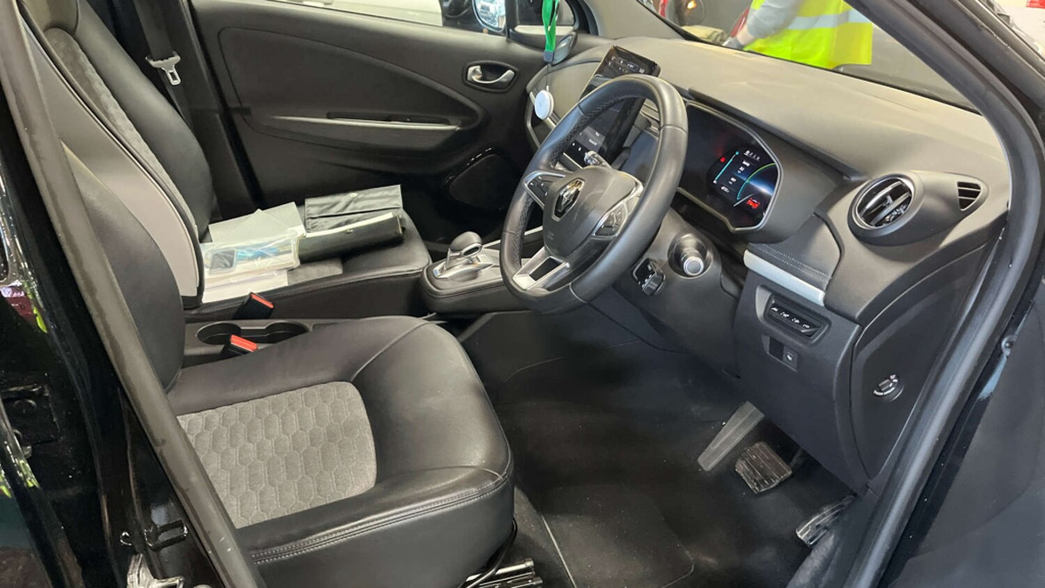 Used Renault Zoe 2021 for sale - 77941625: Photo 8