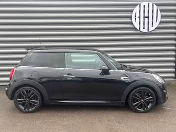 Used MINI Hatch 2019 for sale - 79615537: Photo