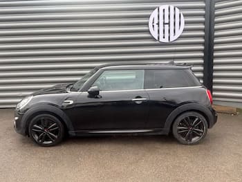 Used MINI Hatch 2019 for sale - 79615537: Photo