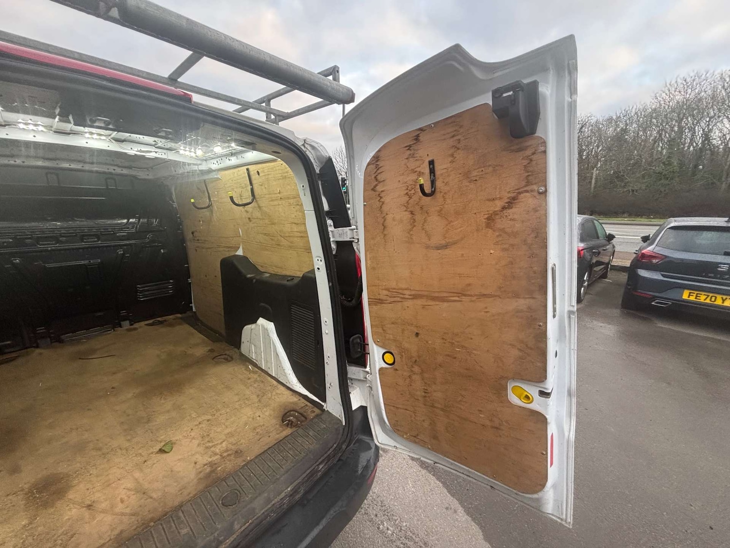 Used Ford Transit Connect 2015 for sale - 77065864: Photo 16