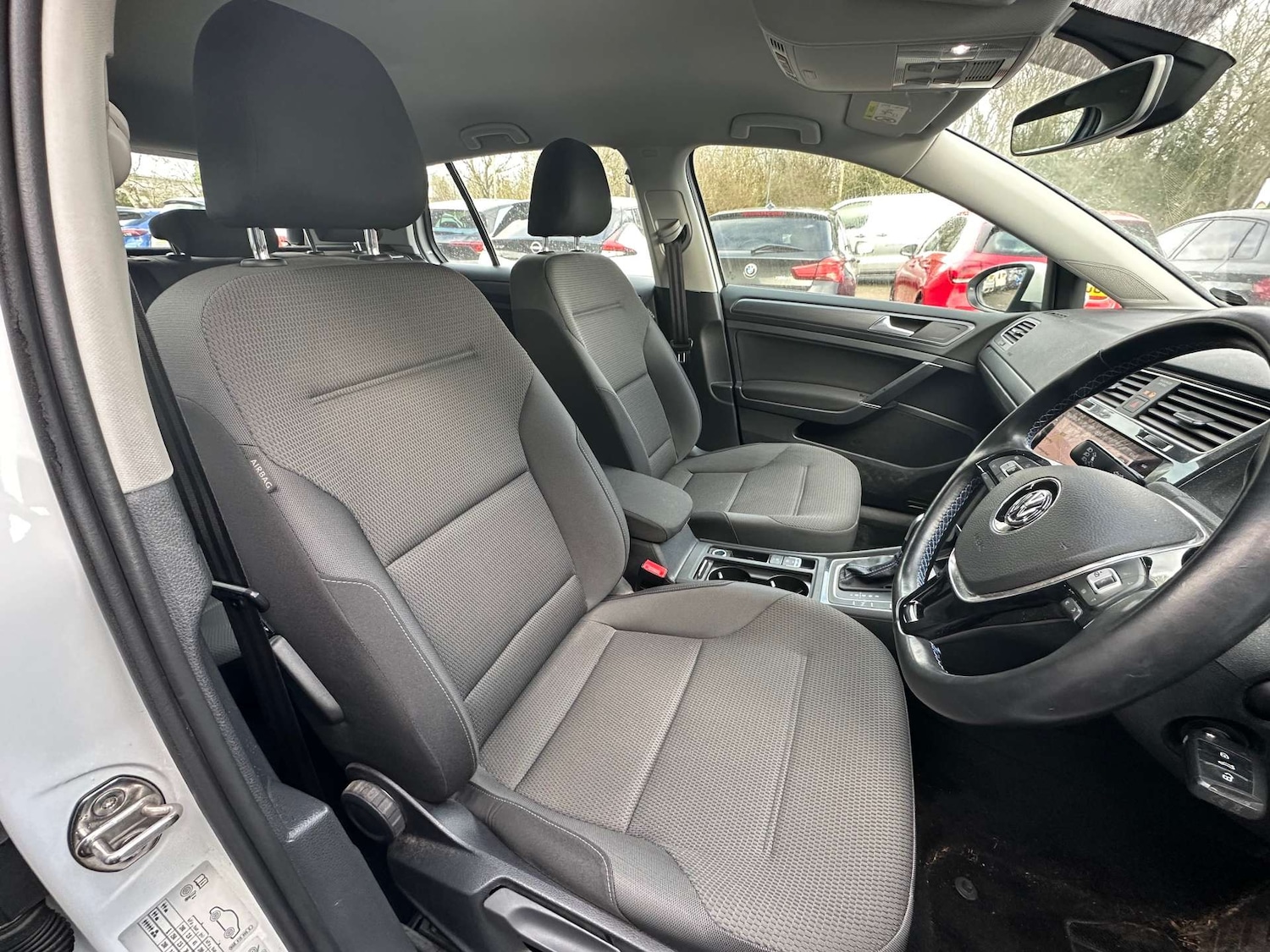 Used Volkswagen Golf 2019 for sale - 77569665: Photo 11