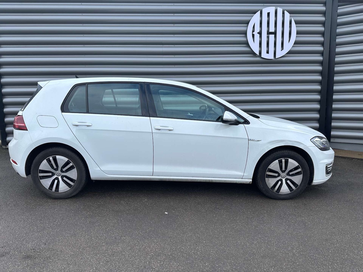 Used Volkswagen Golf 2019 for sale - 77569665: Photo 2