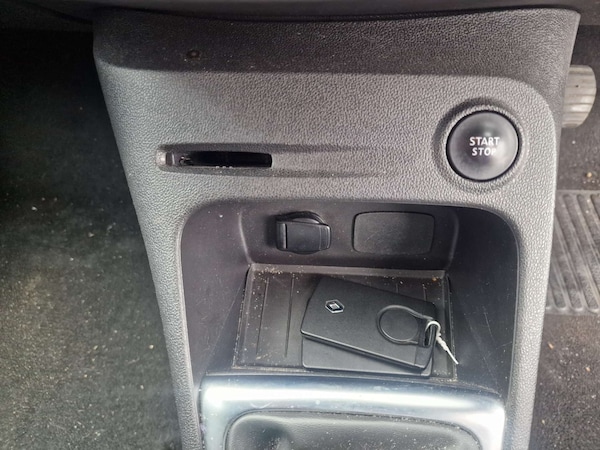 Used Renault Captur 2018 for sale - 76277798: Photo 25