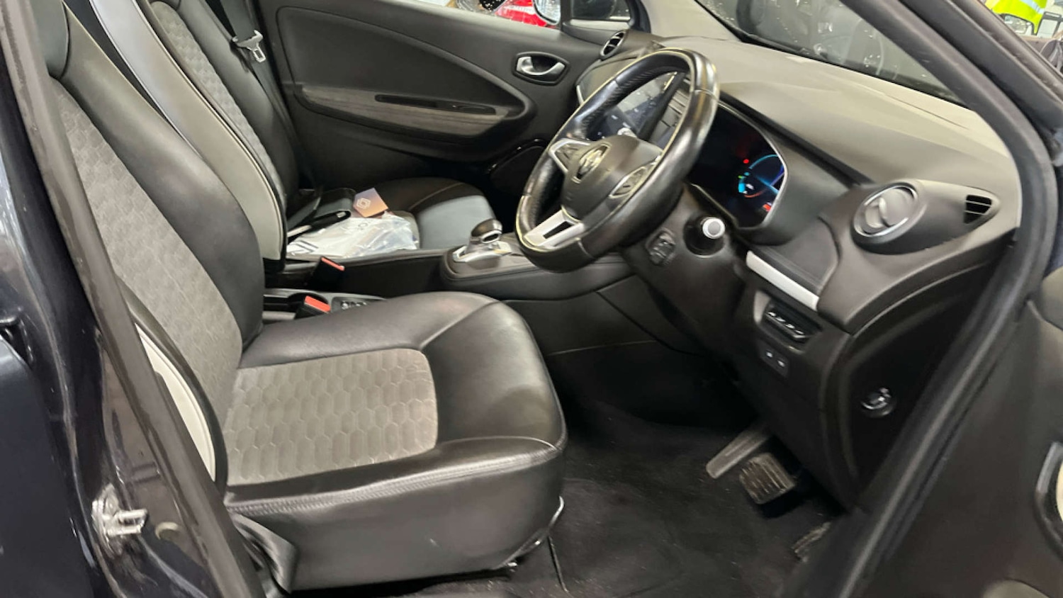 Used Renault Zoe 2022 for sale - 77954370: Photo 8