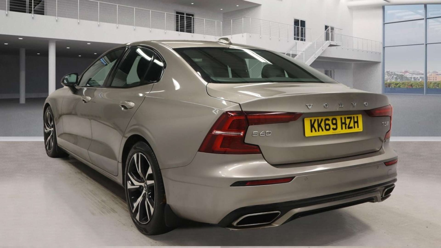 Used Volvo S60 2019 for sale - 76333119: Photo 3