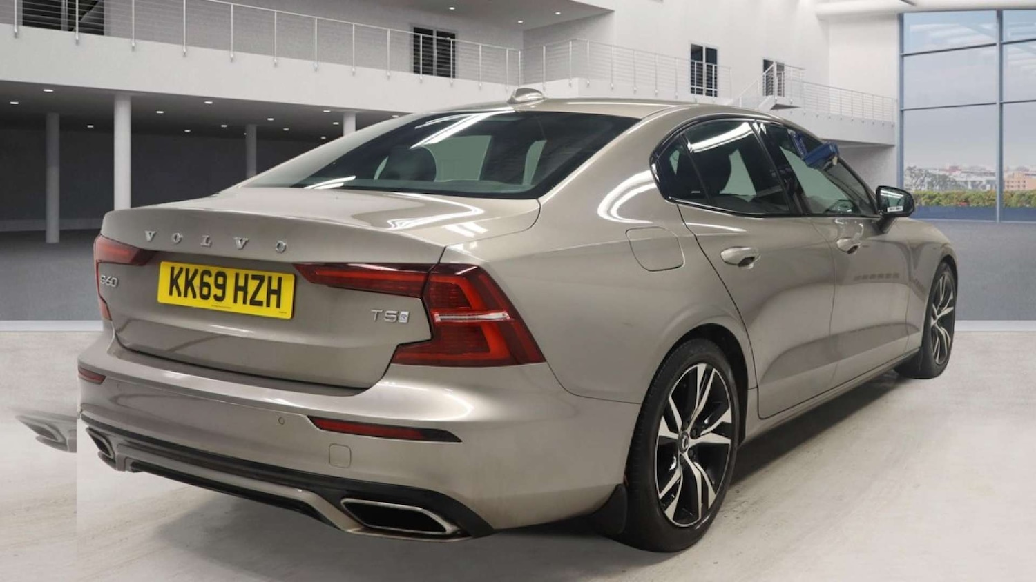 Used Volvo S60 2019 for sale - 76333119: Photo 4