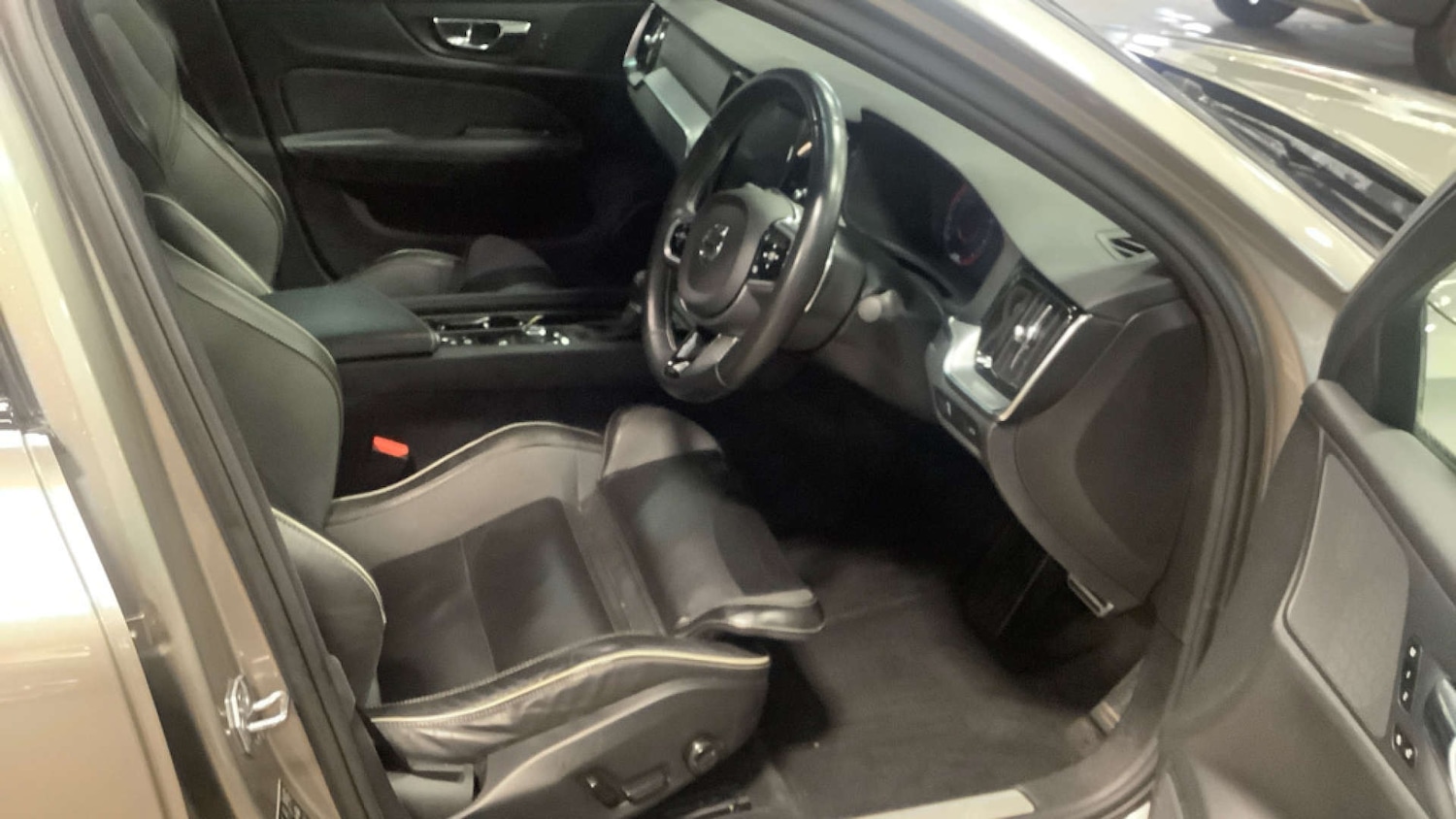 Used Volvo S60 2019 for sale - 76333119: Photo 9