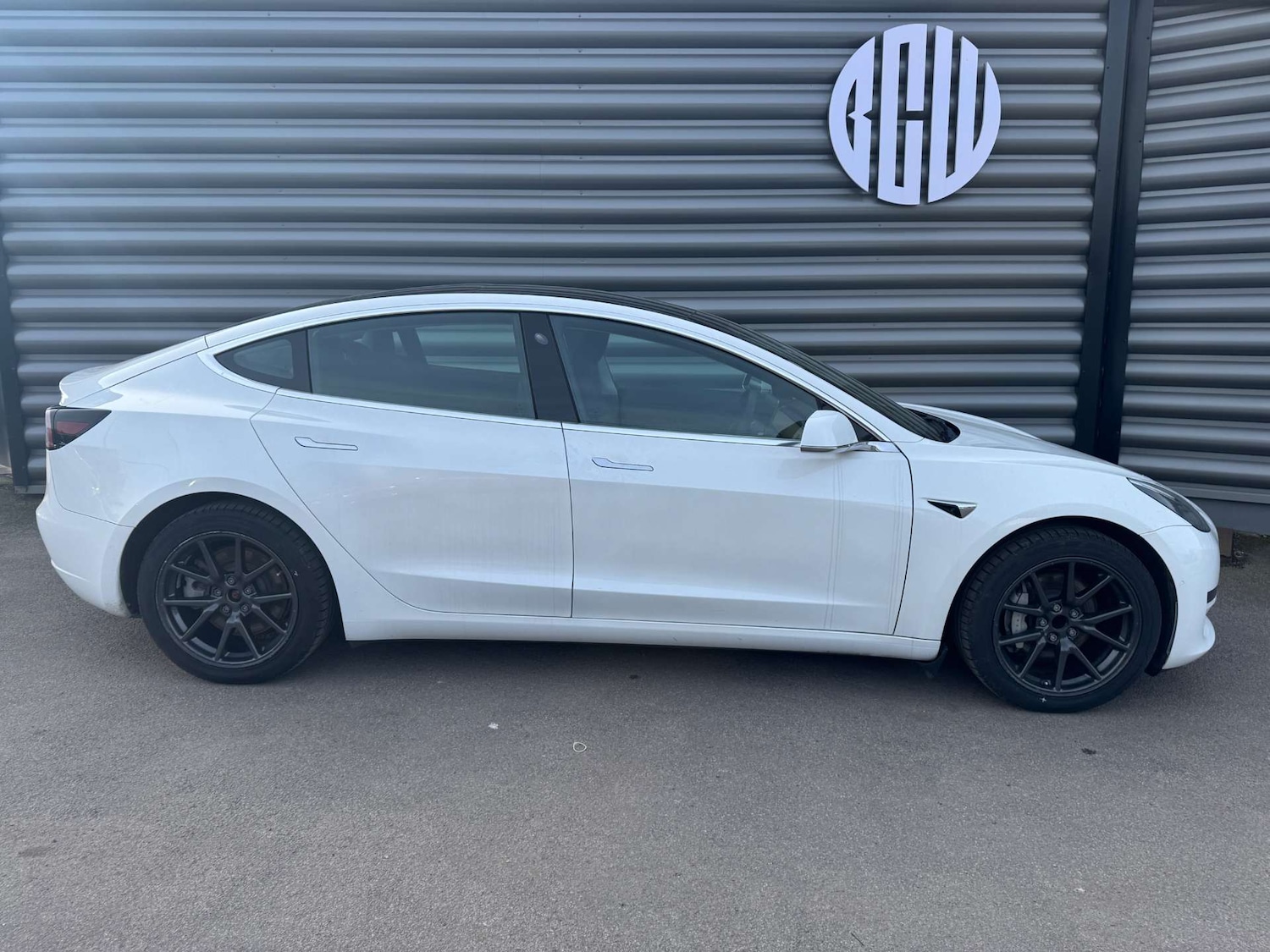 Used Tesla Model 3 2020 for sale - 77606773: Photo 2