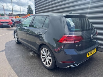 Used Volkswagen Golf 2019 for sale - 78849091: Photo