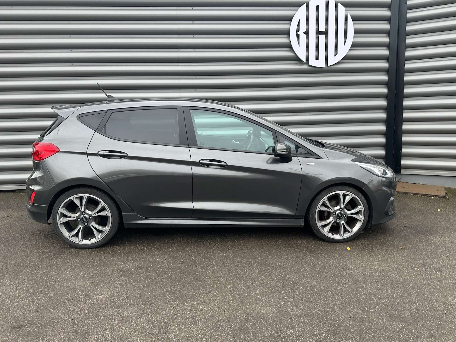 Used Ford Fiesta 2020 for sale - 76427219: Photo 2