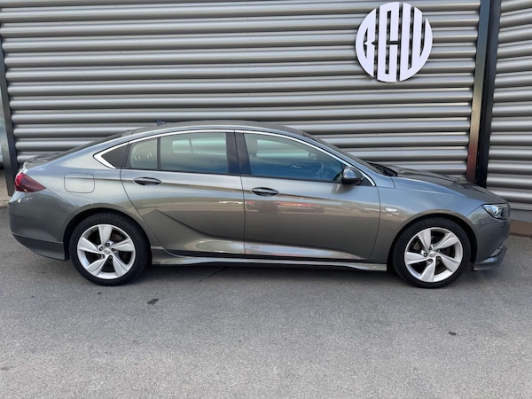 Used Vauxhall Insignia 2019 for sale - 76092333: Photo 2