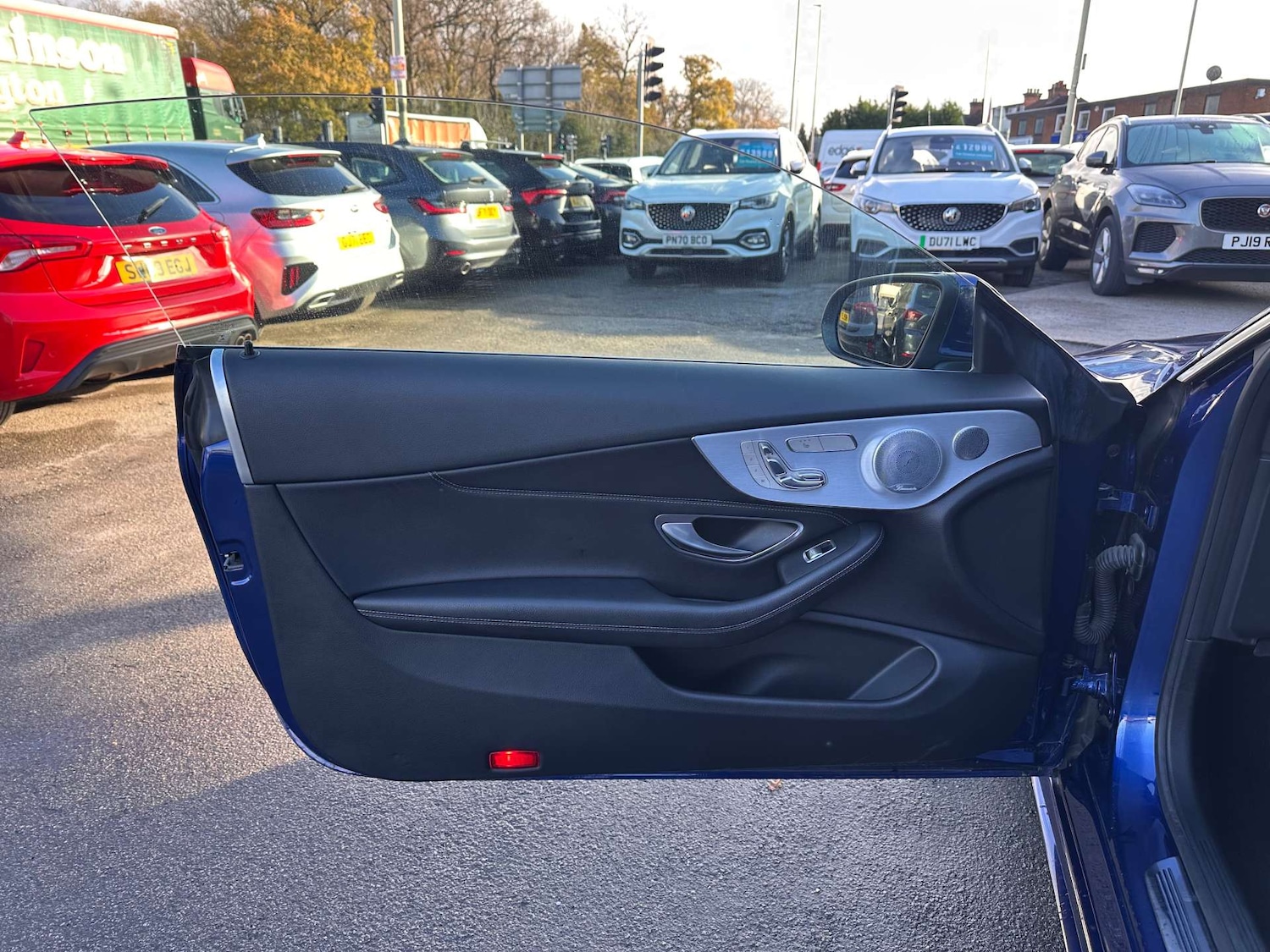 Used Mercedes-Benz C Class 2018 for sale - 76305776: Photo 17