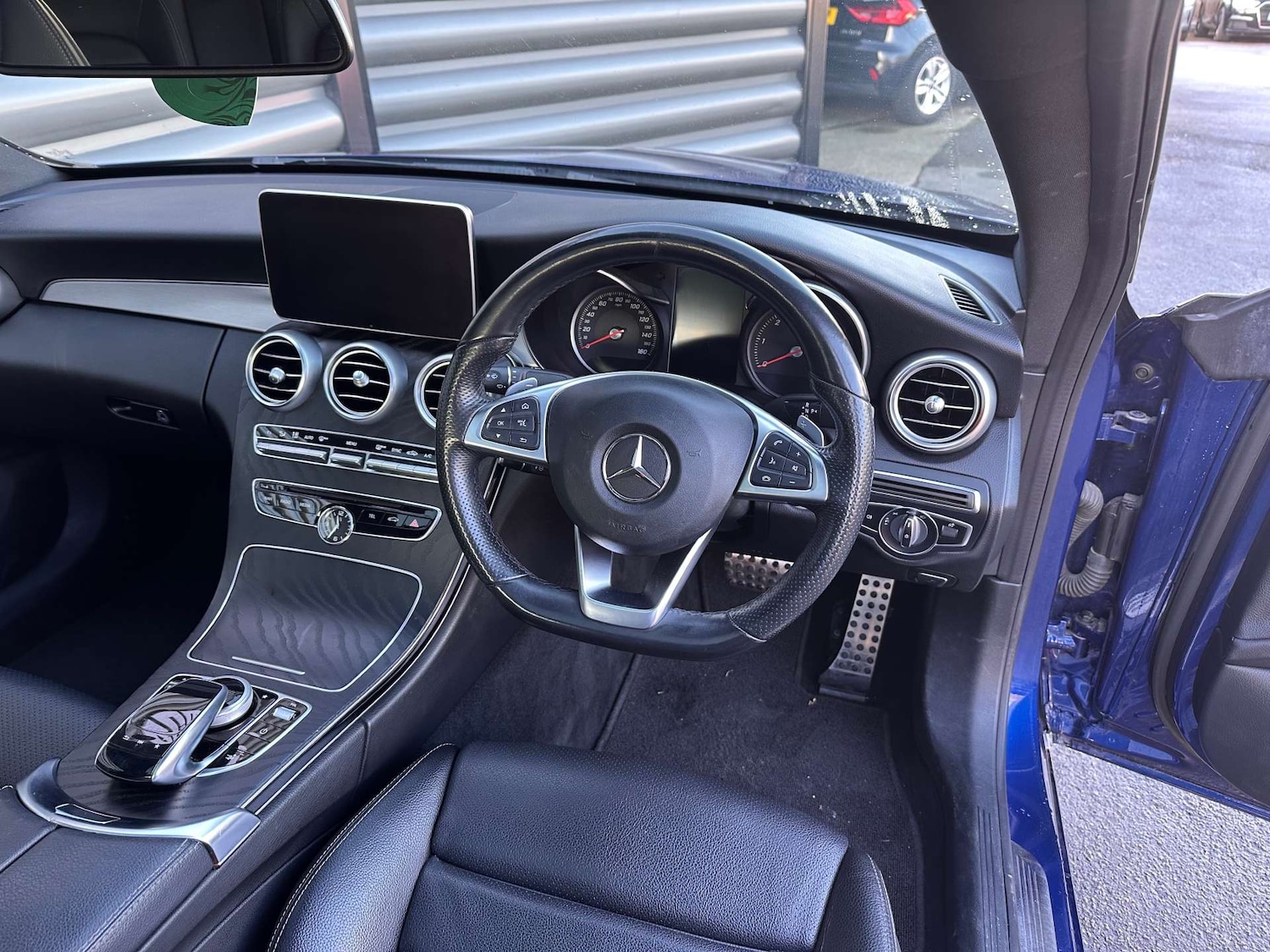 Used Mercedes-Benz C Class 2018 for sale - 76305776: Photo 25