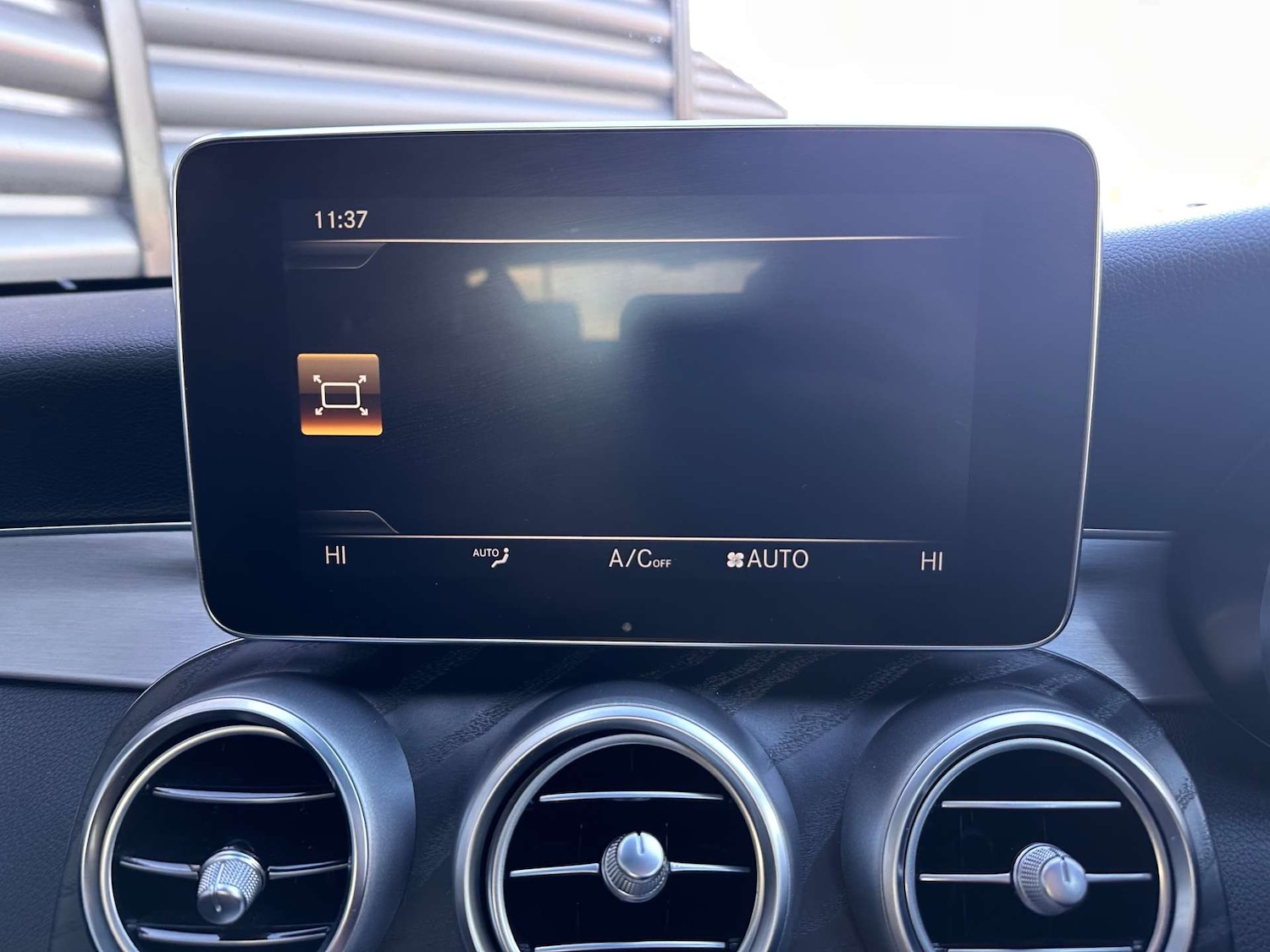 Used Mercedes-Benz C Class 2018 for sale - 76305776: Photo 35