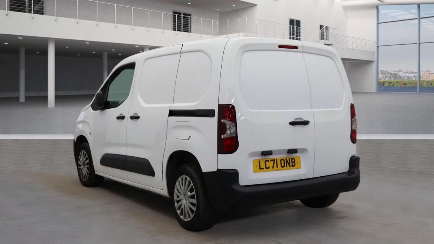 Used Citroen Berlingo 2022 for sale - 77906883: Photo 3