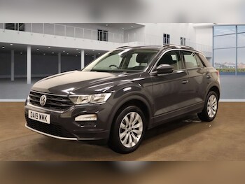 Used Volkswagen T-Roc 2019 for sale - 77736114: Photo