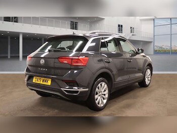 Used Volkswagen T-Roc 2019 for sale - 77736114: Photo