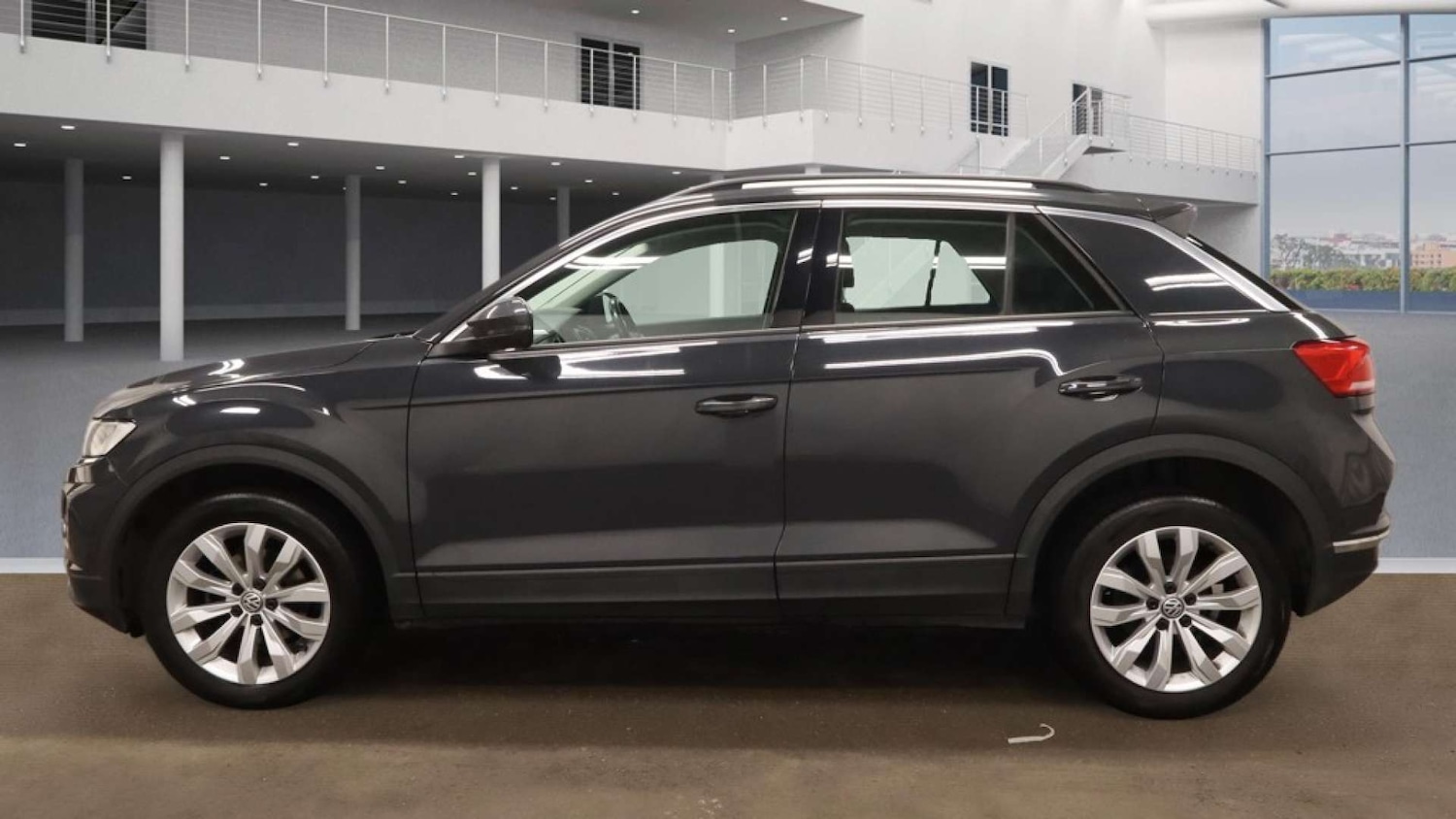 Used Volkswagen T-Roc 2019 for sale - 77736114: Photo 6