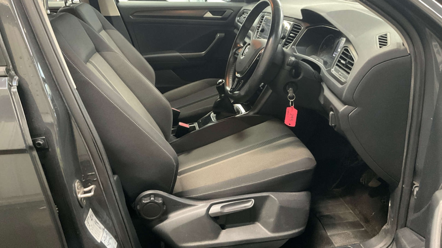 Used Volkswagen T-Roc 2019 for sale - 77736114: Photo 9