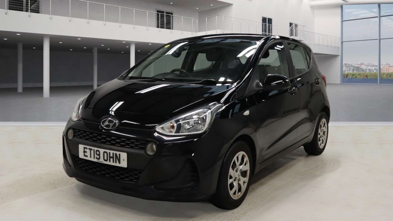 Used Hyundai i10 2019 for sale - 77523279: Photo 2
