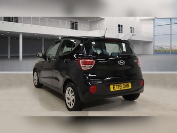 Used Hyundai i10 2019 for sale - 77523279: Photo