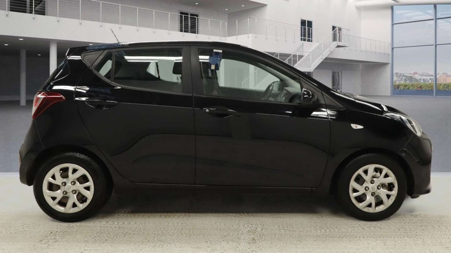 Used Hyundai i10 2019 for sale - 77523279: Photo 5