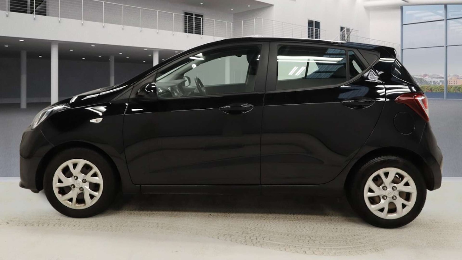 Used Hyundai i10 2019 for sale - 77523279: Photo 6