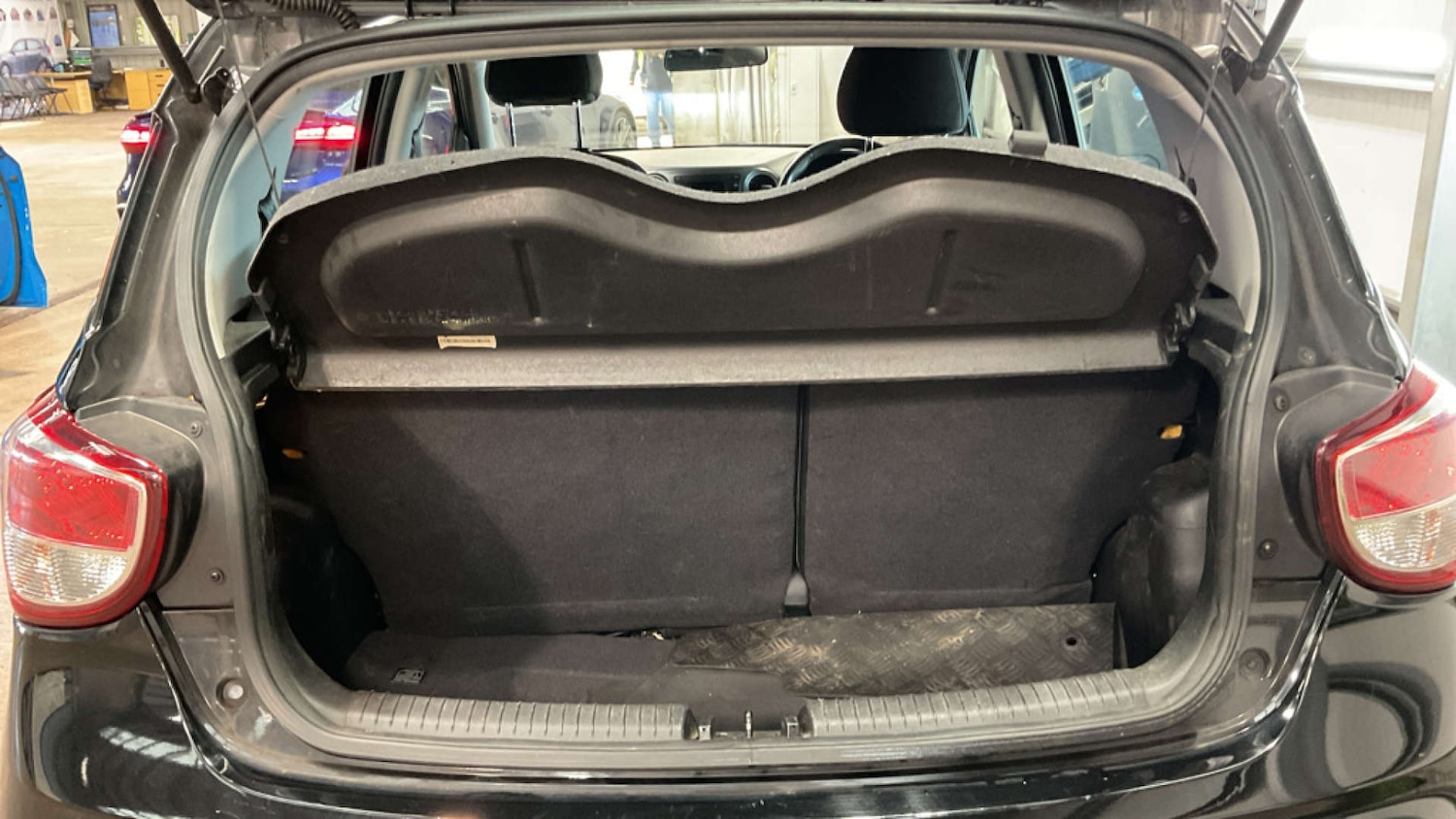 Used Hyundai i10 2019 for sale - 77523279: Photo 7