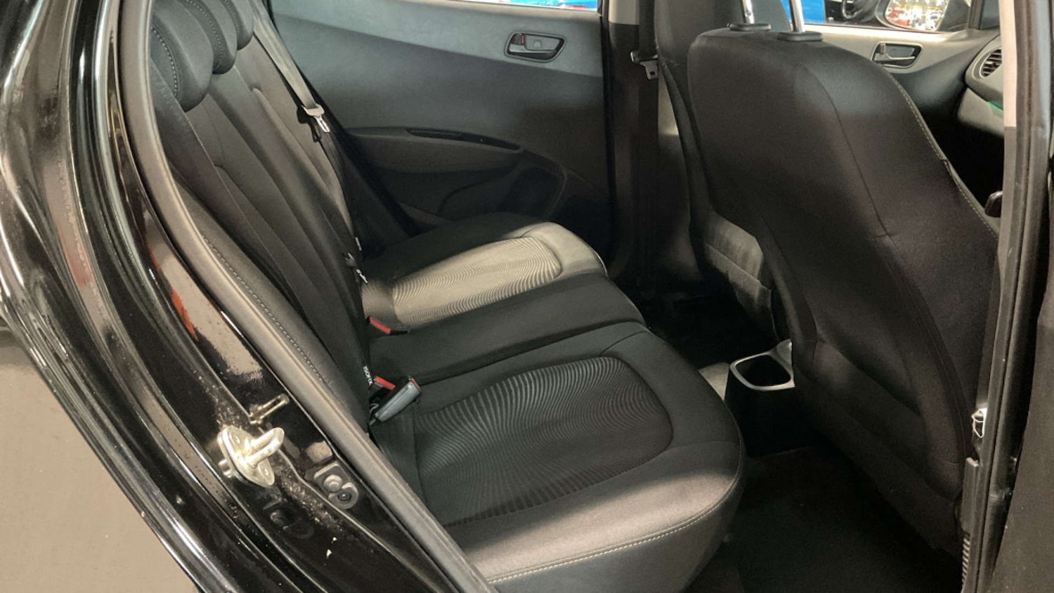 Used Hyundai i10 2019 for sale - 77523279: Photo 8