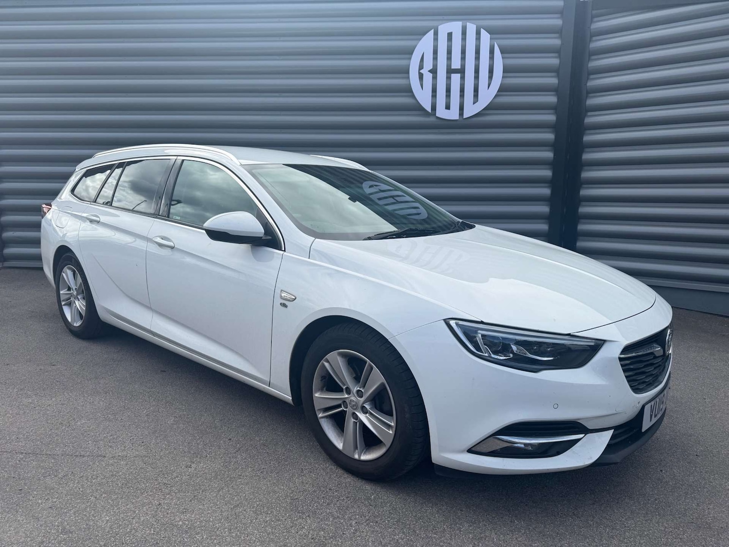 Used Vauxhall Insignia 2019 for sale - 76277732: Photo 1