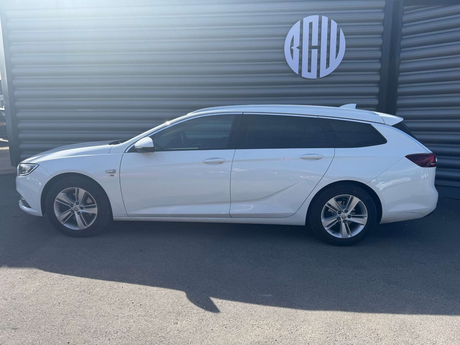 Used Vauxhall Insignia 2019 for sale - 76277732: Photo 3