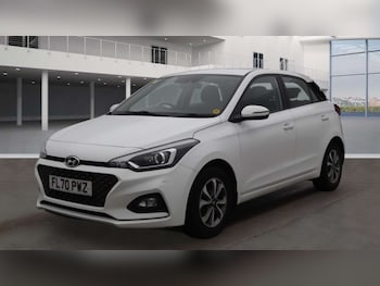 Used Hyundai i20 2020 for sale - 76107544: Photo 2