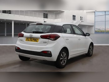 Used Hyundai i20 2020 for sale - 76107544: Photo 4