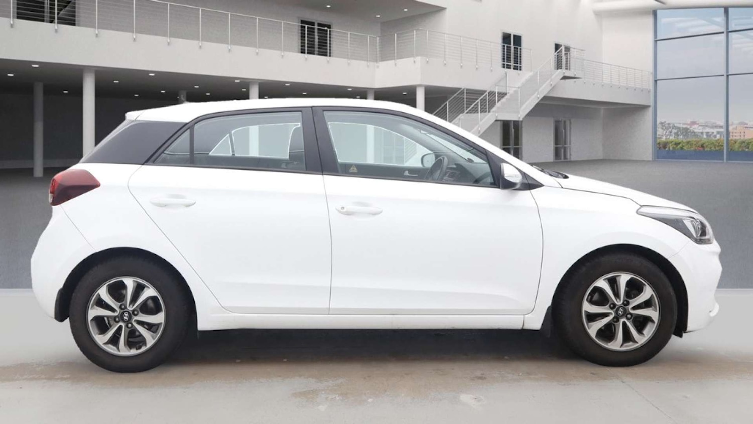 Used Hyundai i20 2020 for sale - 76107544: Photo 5