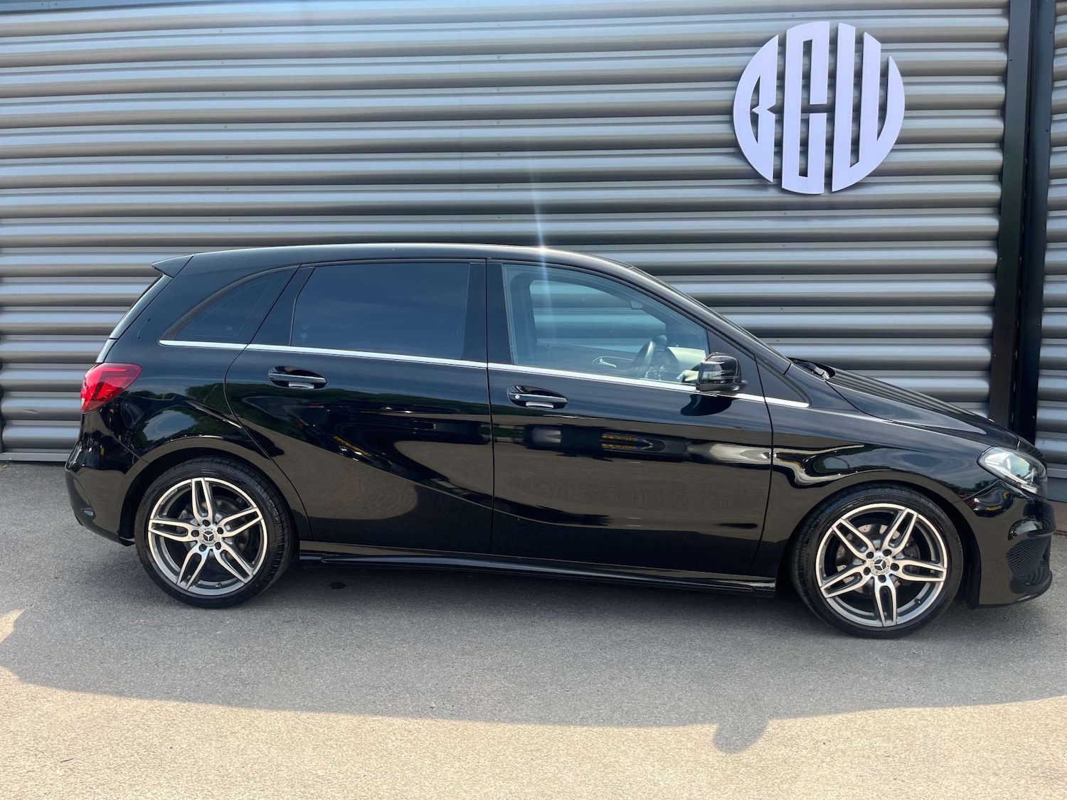 Used Mercedes-Benz B Class 2019 for sale - 76277614: Photo 2