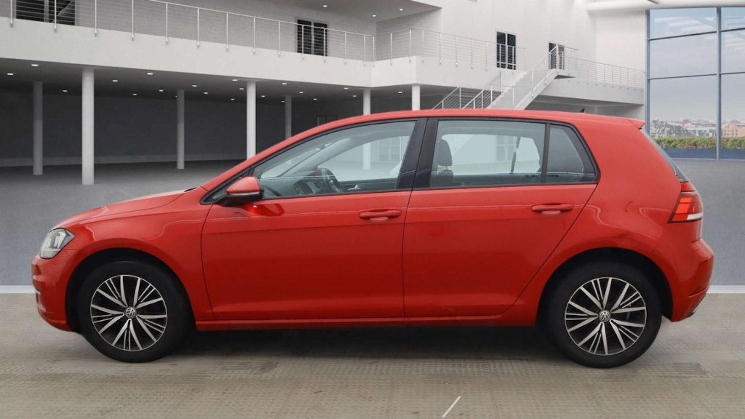 Used Volkswagen Golf 2018 for sale - 77262799: Photo 6