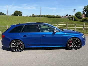 Audi - RS4