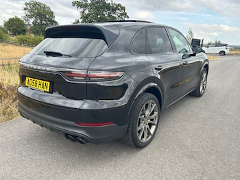Used Porsche Cayenne 2019 for sale - 79385492: Photo
