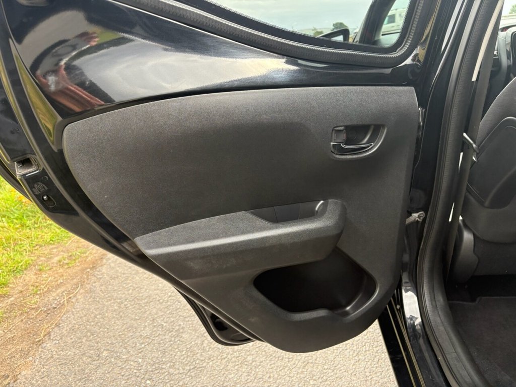 Used Toyota AYGO 2017 for sale - 76665724: Photo 28