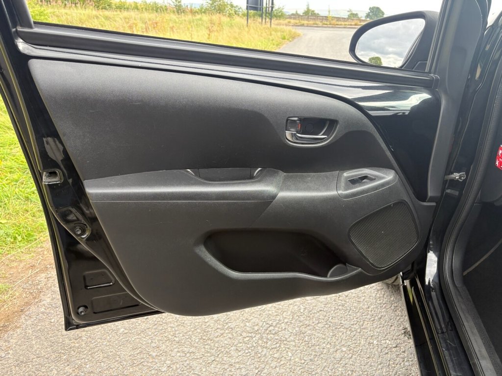 Used Toyota AYGO 2017 for sale - 76665724: Photo 30