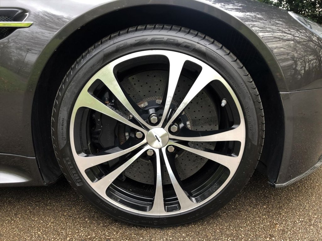 Used Aston Martin Vantage 2014 for sale - 76660129: Photo 16