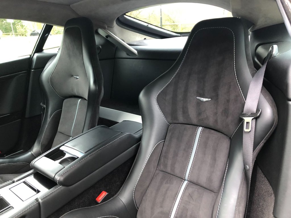 Used Aston Martin Vantage 2014 for sale - 76660129: Photo 29