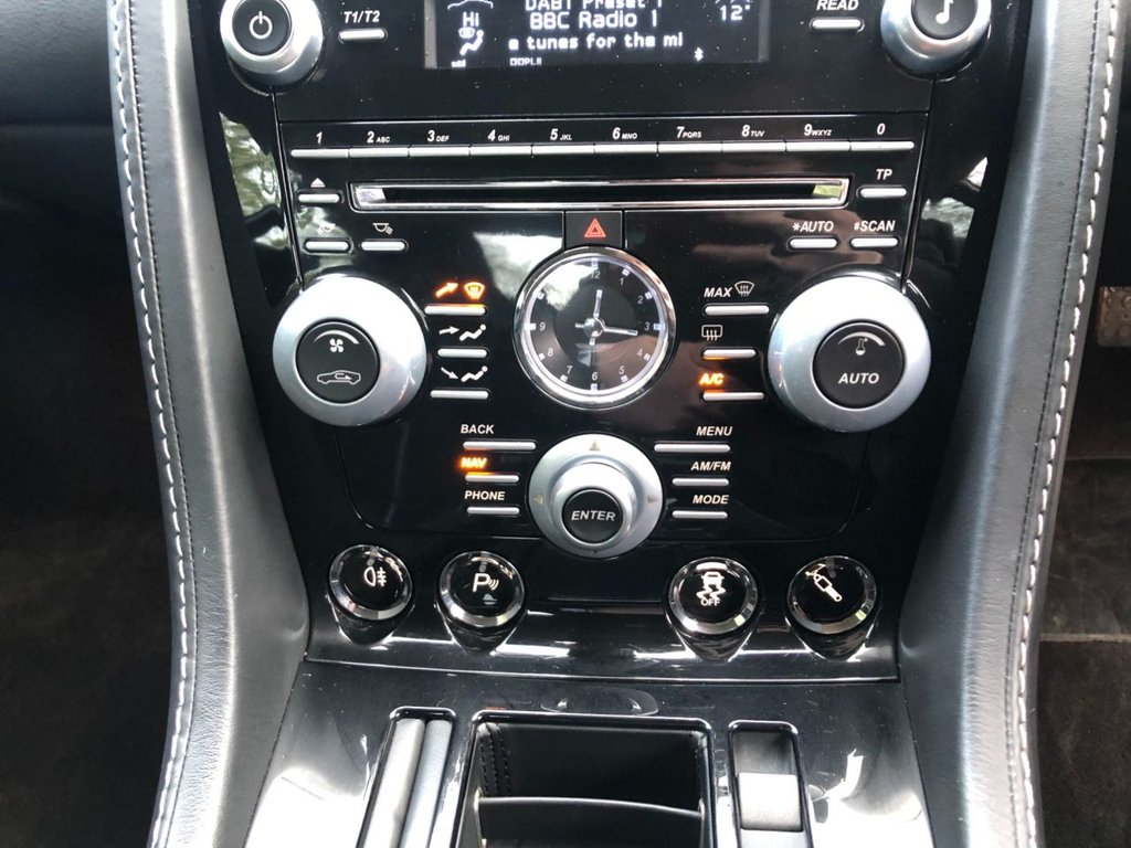 Used Aston Martin Vantage 2014 for sale - 76660129: Photo 30