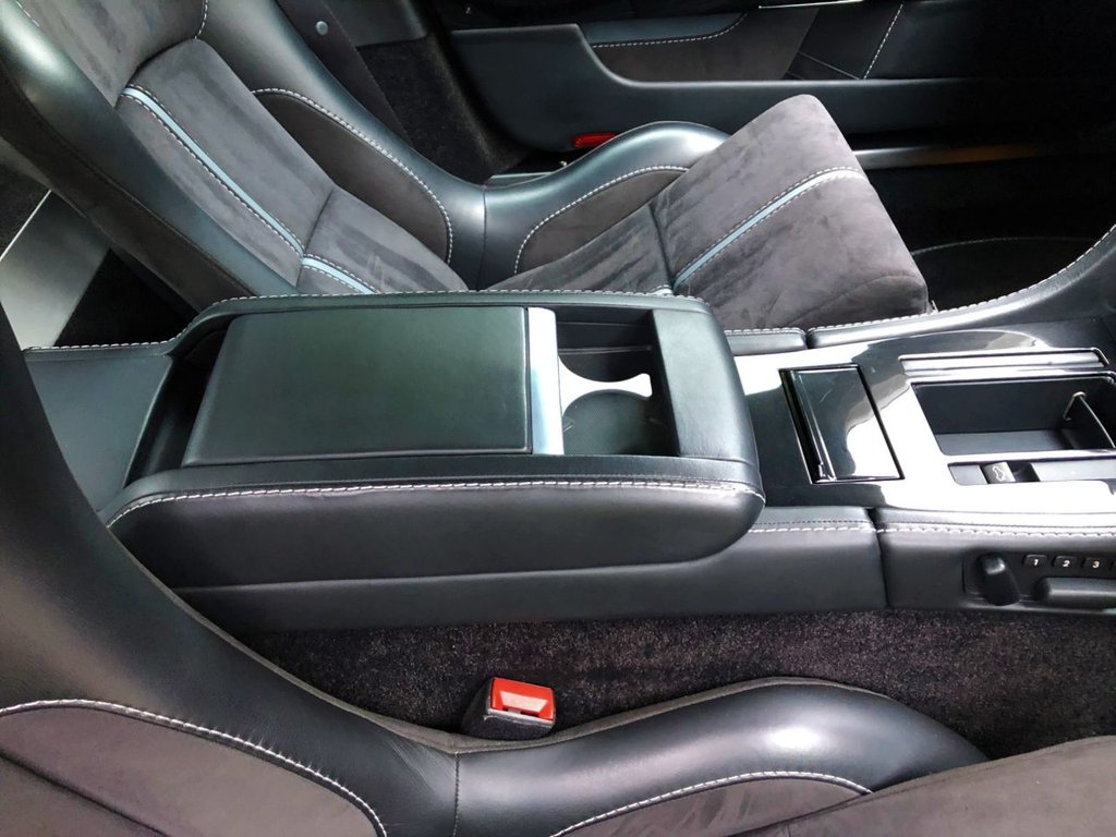 Used Aston Martin Vantage 2014 for sale - 76660129: Photo 36