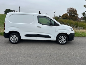 Used Citroen Berlingo 2020 for sale - 76660137: Photo