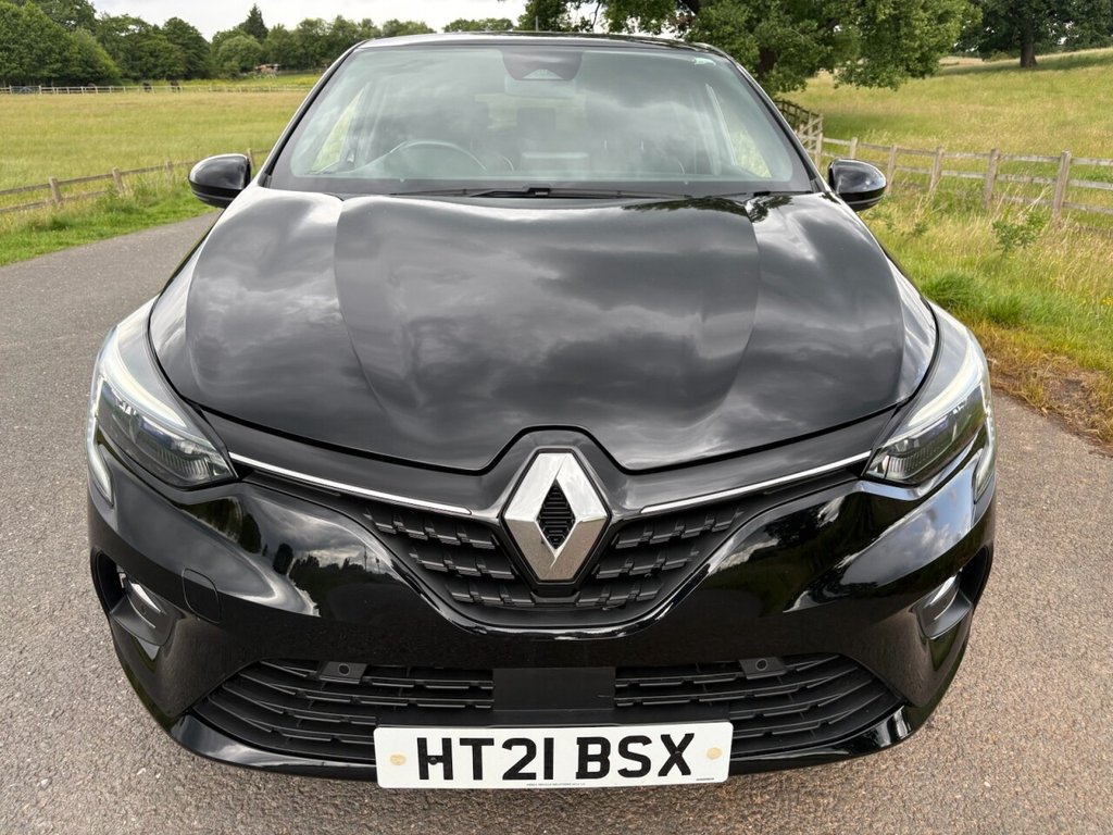 Used Renault Clio 2021 for sale - 76665821: Photo 2