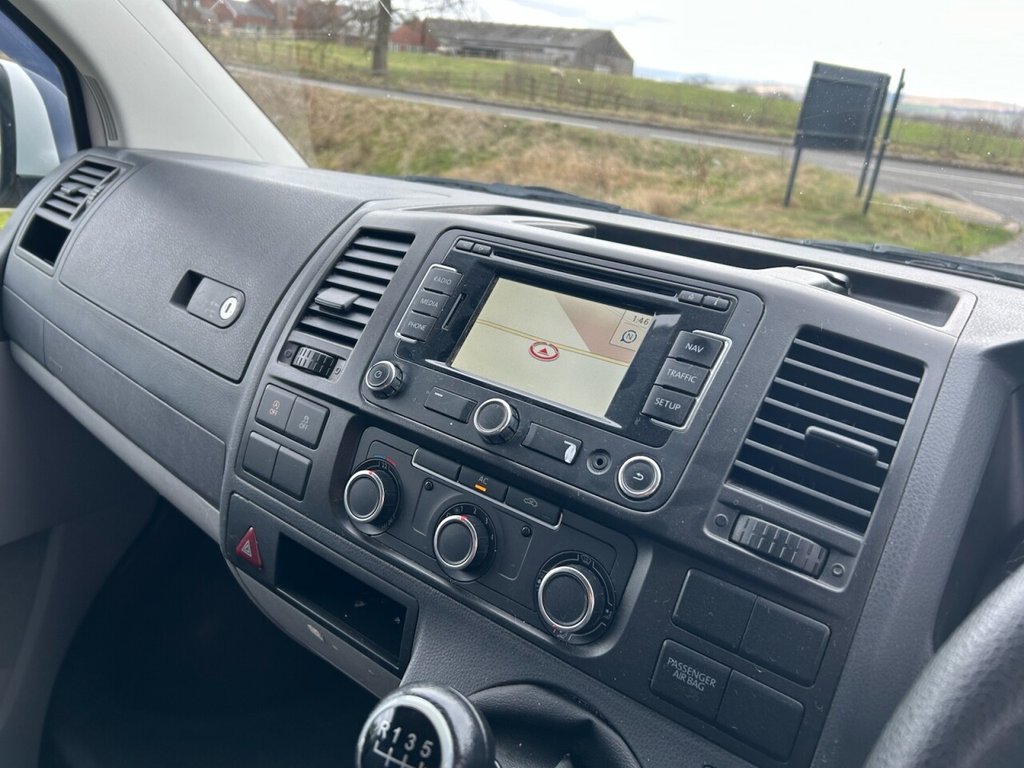 Used Volkswagen Transporter 2012 for sale - 77631883: Photo 14