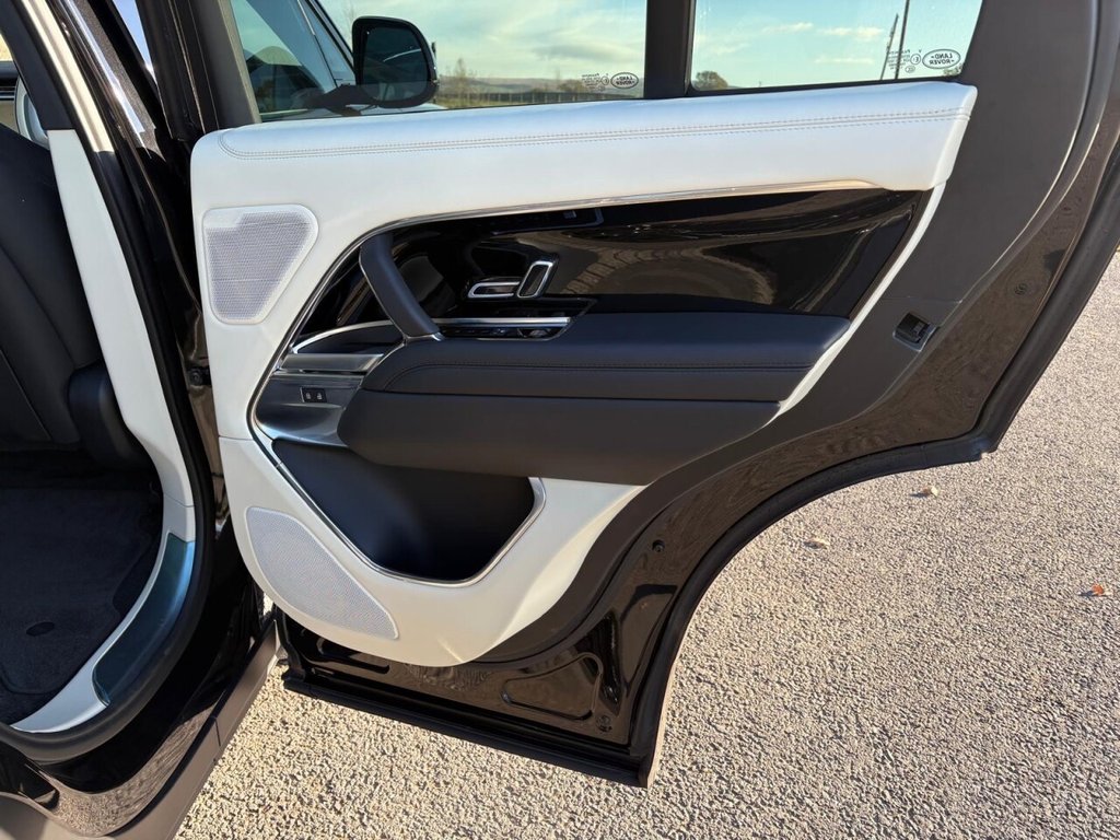 Used Land Rover Range Rover 2025 for sale - 76665498: Photo 25